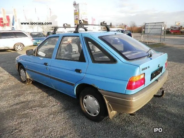 Ford Escort Escort 1.3 CL 6