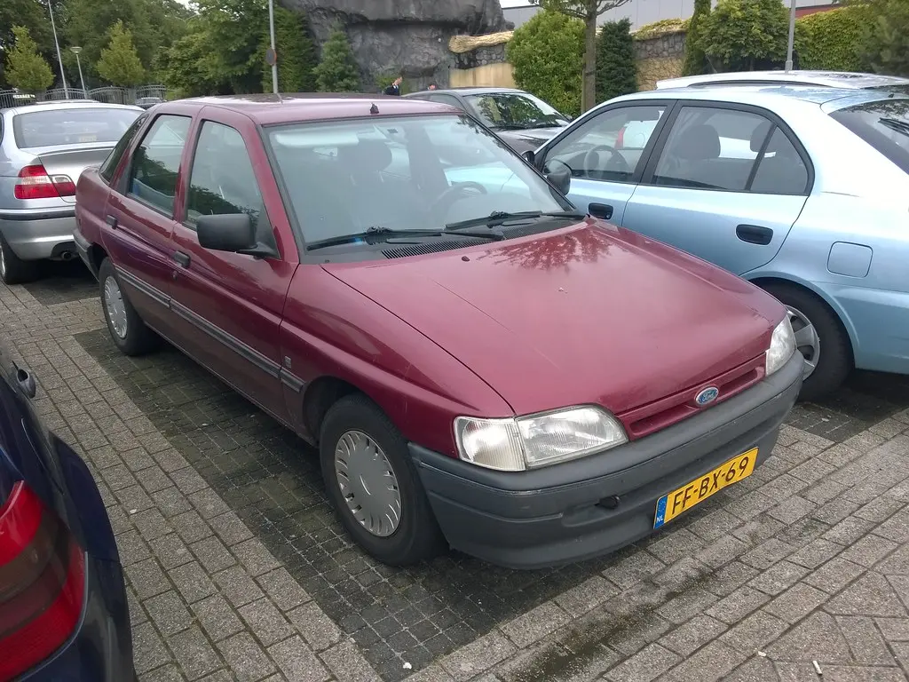 Ford Escort Escort 1.3 CLX 2