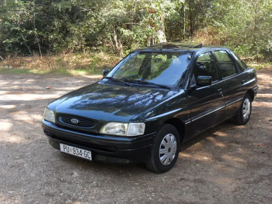 Ford Escort Escort 1.4 CLX 2