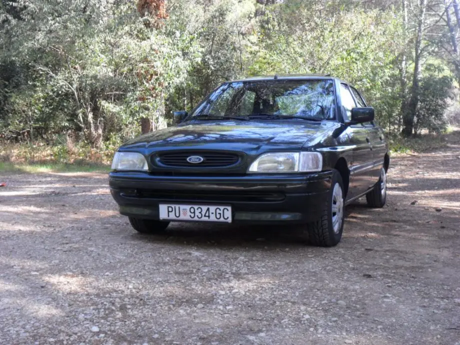 Ford Escort Escort 1.4 CLX 5