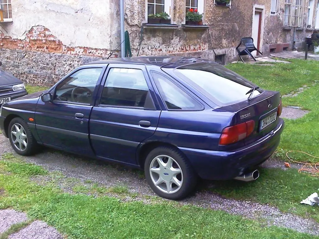 Ford Escort Escort 1.6 16V Classic 2