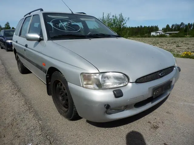 Ford Escort Escort 1.6 16V Classic 2
