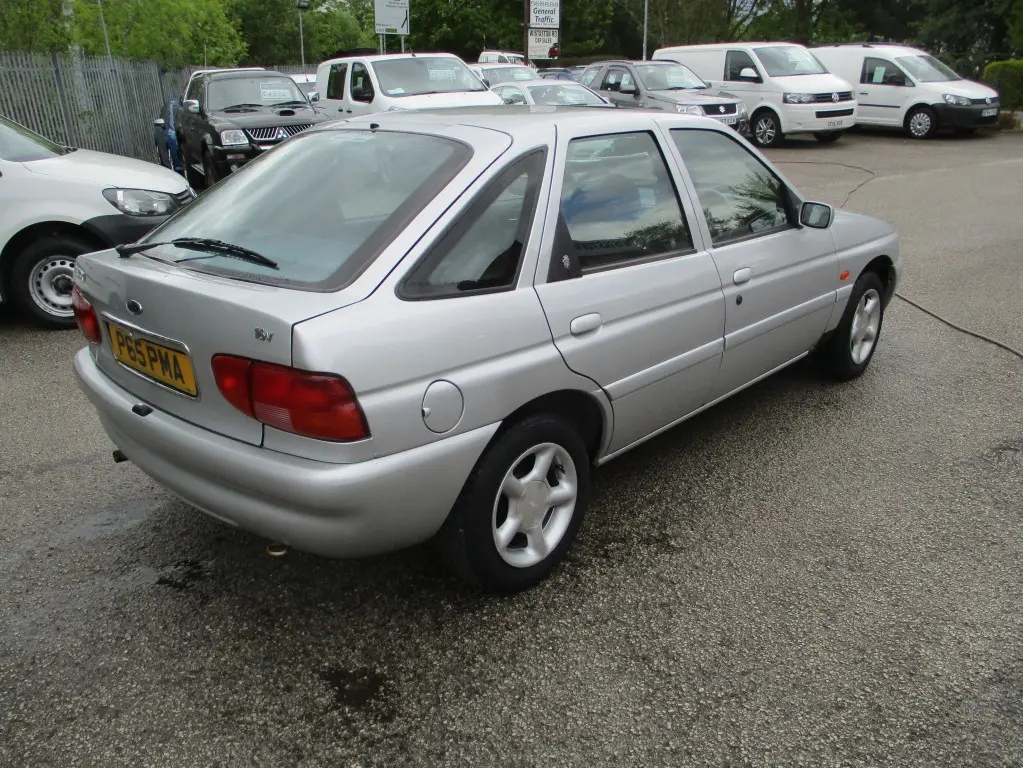 Ford Escort Escort 1.6 16V Ghia 3