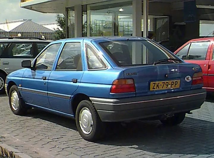 Ford Escort Escort 1.6 CLX 2