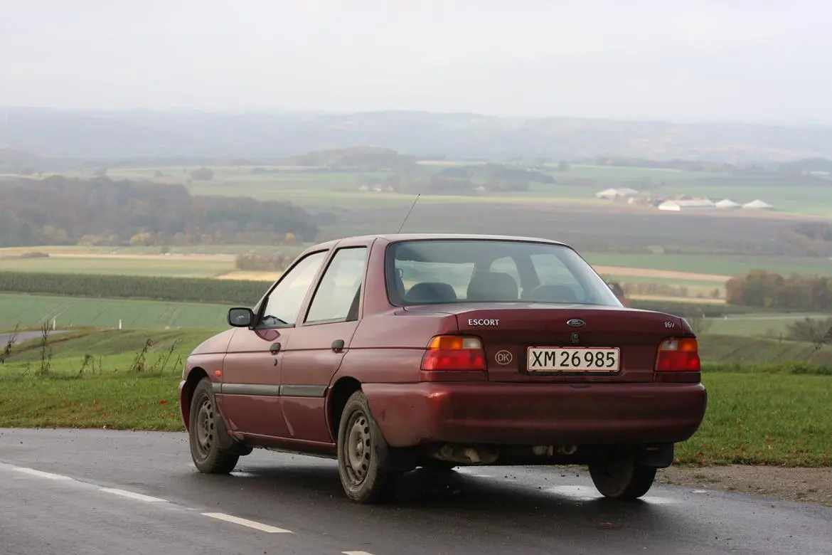 Ford Escort Escort 1.8 16V CLX 3