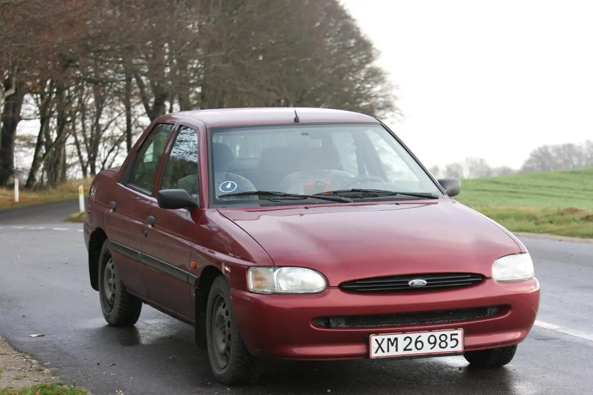 Ford Escort Escort 1.8 16V CLX 5