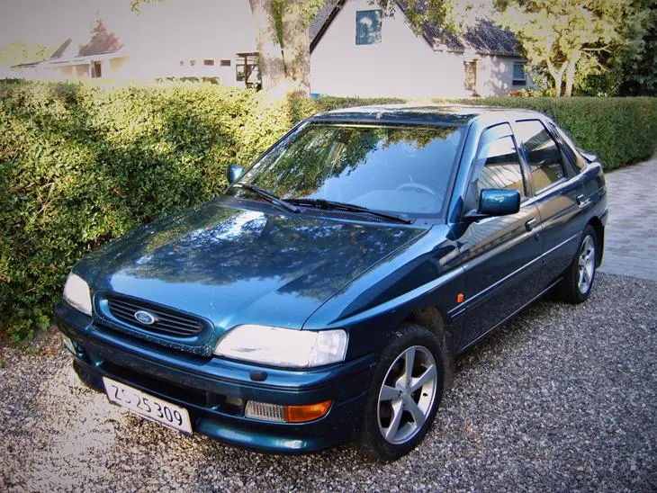 Ford Escort Escort 1.8 16V Fun 3
