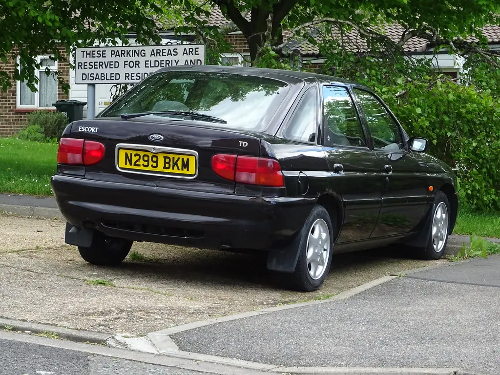 Ford Escort Escort 1.8 16V Ghia 0