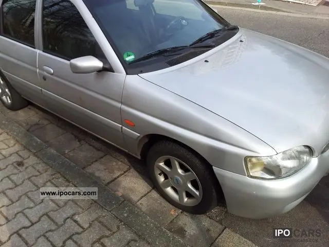 Ford Escort Escort 1.8 16V Ghia 5