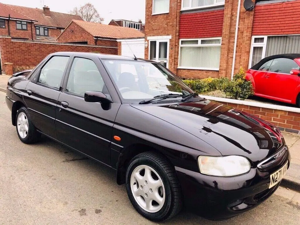 Ford Escort Escort 1.8 16V Ghia 7