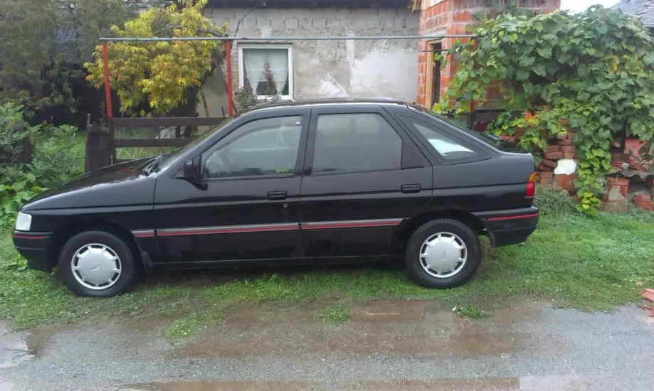 Ford Escort Escort 1.8 D CLX 3