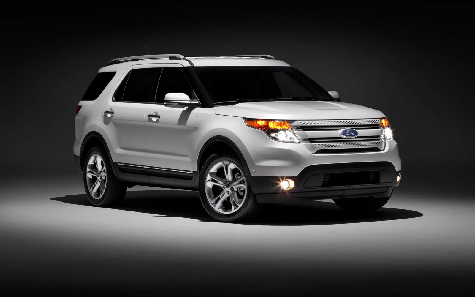 Ford Explorer Explorer 3.5 L V6 4WD 1
