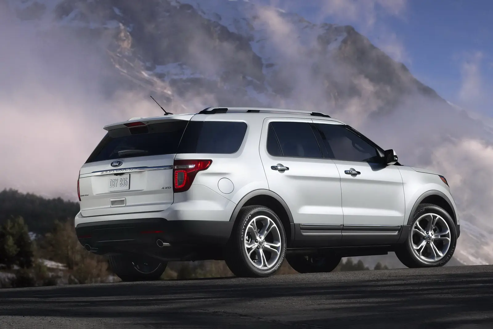 Ford Explorer Explorer 3.5 L V6 4WD 3