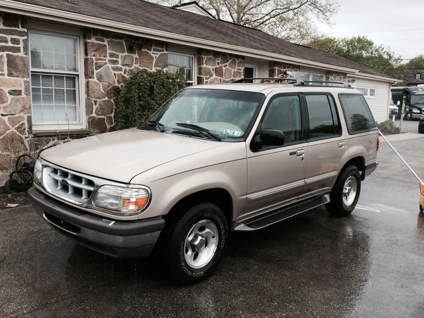 Ford Explorer Explorer 5.0 Limited 4