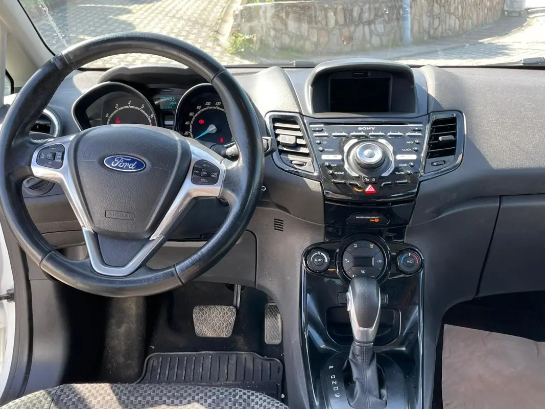 Ford Fiesta Fiesta 1.0 GTDI EcoBoost Titanium Powershift 5