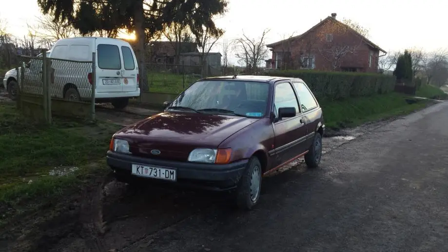 Ford Fiesta Fiesta 1.1 CLX 6