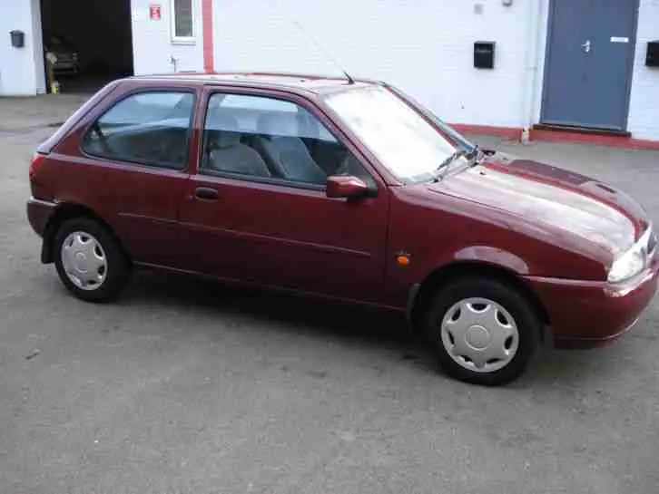 Ford Fiesta Fiesta 1.25i Ghia 4