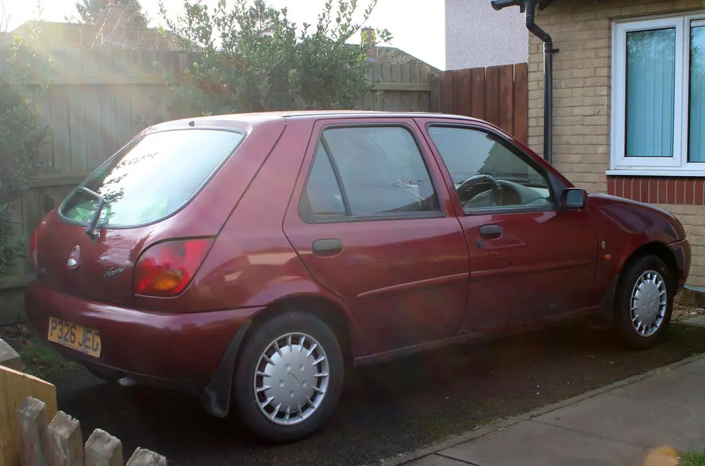 Ford Fiesta Fiesta 1.25i Ghia 7