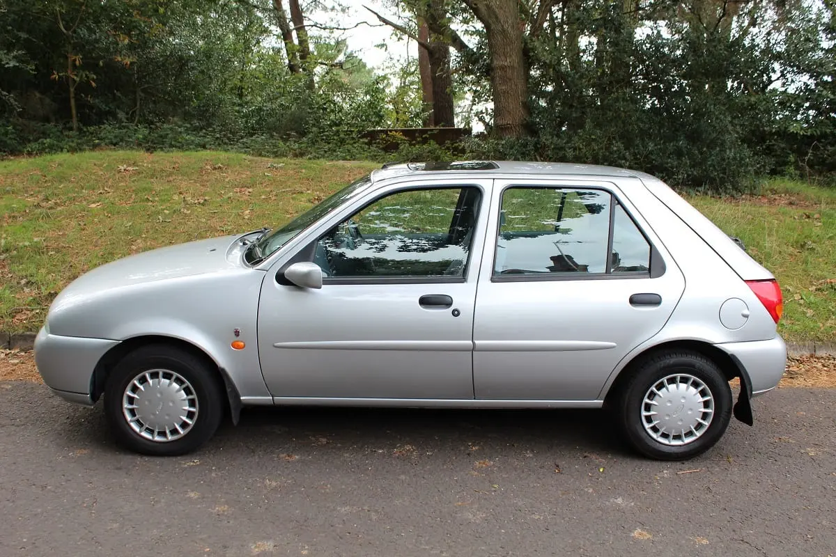Ford Fiesta Fiesta 1.25i Ghia 6