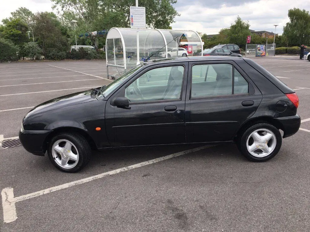 Ford Fiesta Fiesta 1.3 Ghia 4
