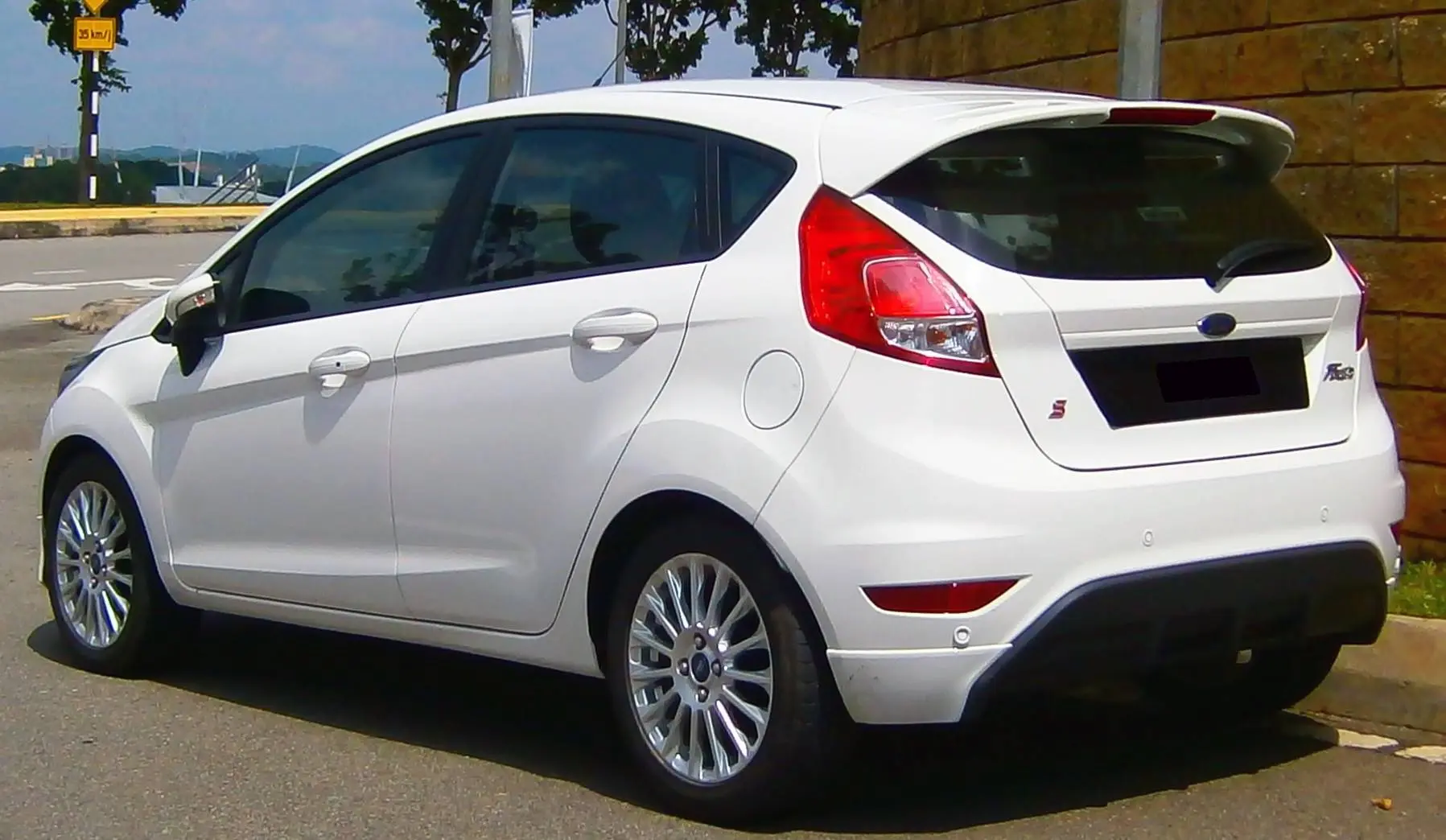 Ford Fiesta Fiesta 1.4 Titanium 3