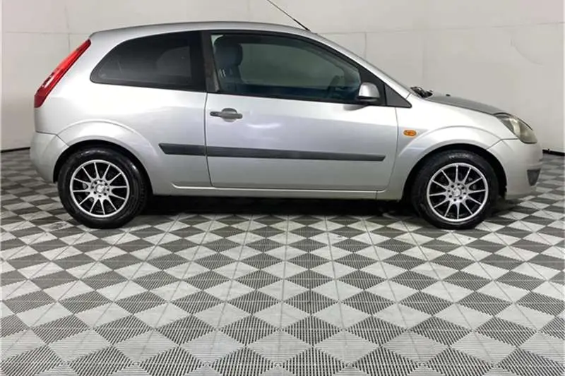 Ford Fiesta Fiesta 1.4i Collection 3