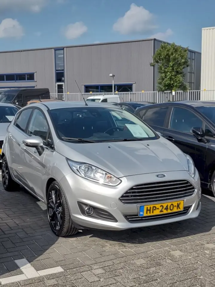 Ford Fiesta Fiesta 1.5 TDCI Titanium 7