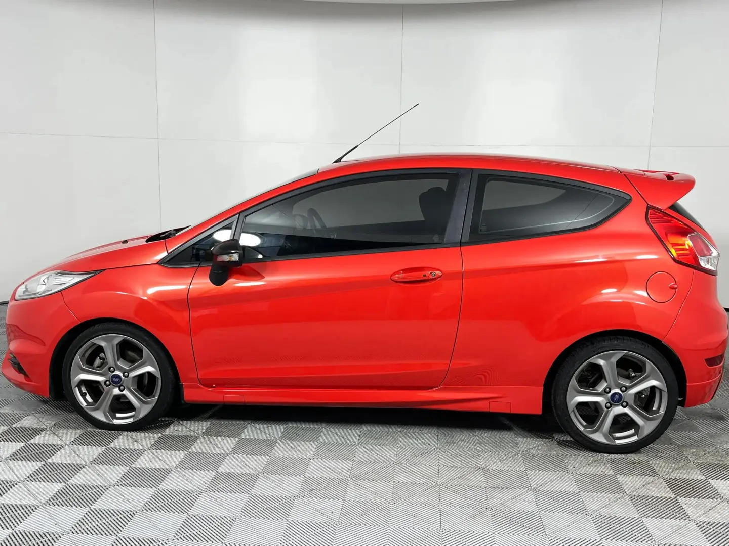 Ford Fiesta Fiesta 1.6 EcoBoost ST 7