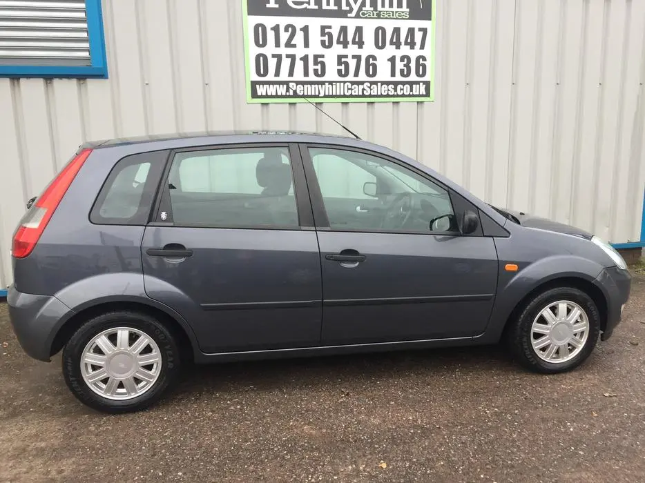 Ford Fiesta Fiesta 1.6 Ghia 6