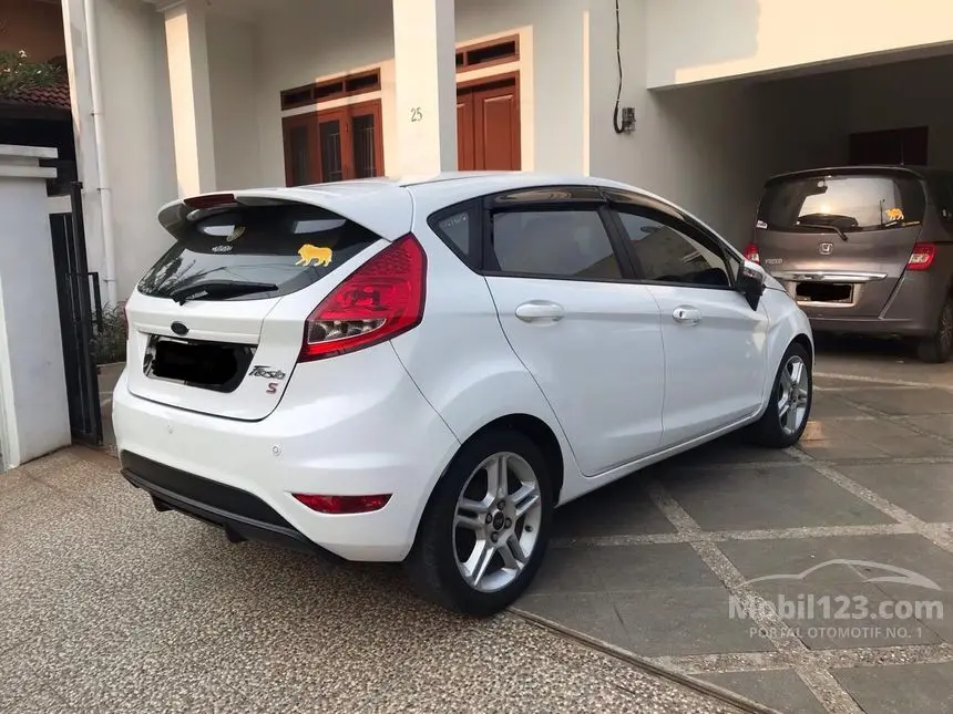 Ford Fiesta Fiesta 1.6 Sport 6