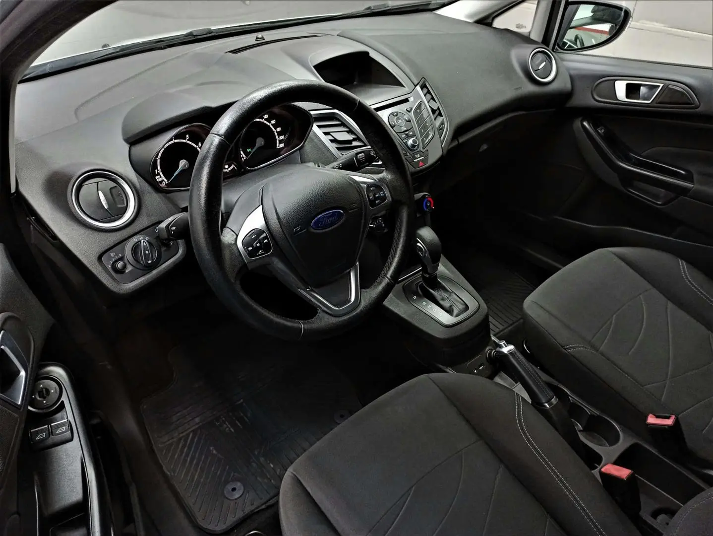 Ford Fiesta Fiesta 1.6 Ti-VCT Trend Powershift 5