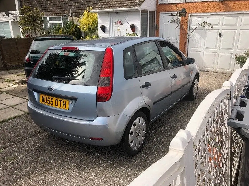 Ford Fiesta Fiesta 1.6i Comfort 4