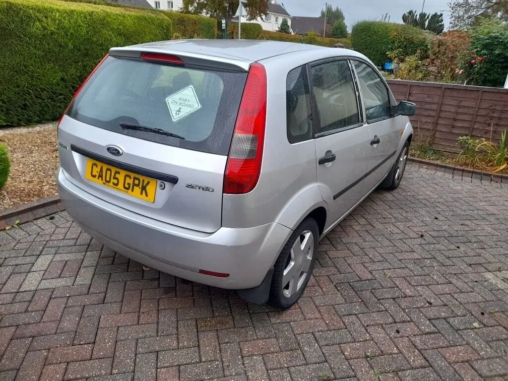Ford Fiesta Fiesta 1.6i Comfort 6