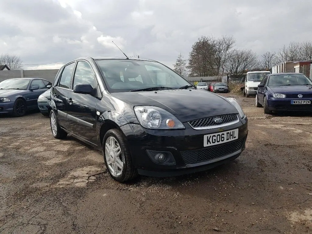 Ford Fiesta Fiesta 1.6i Ghia 5