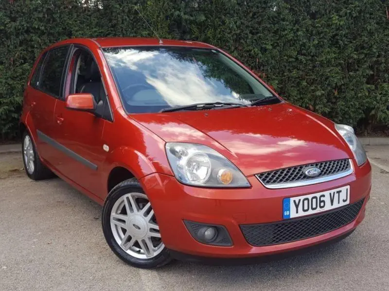 Ford Fiesta Fiesta 1.6i Ghia 5