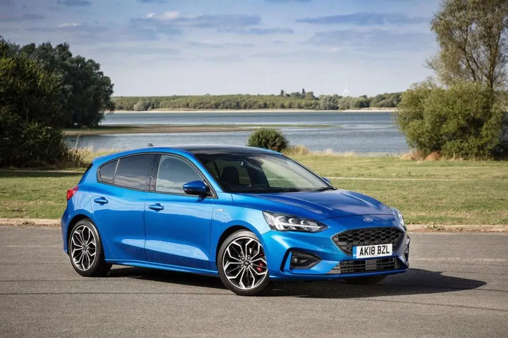 Ford Focus Focus 1.5 EcoBlue ST-Line 6