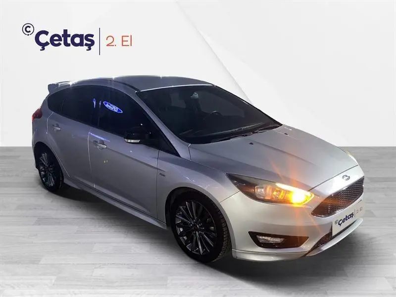 Ford Focus Focus 1.5 TDCI ST-Line Powershift 2
