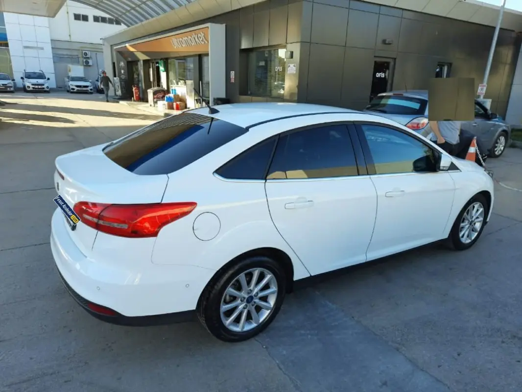 Ford Focus Focus 1.5 TDCI Titanium Powershift 4