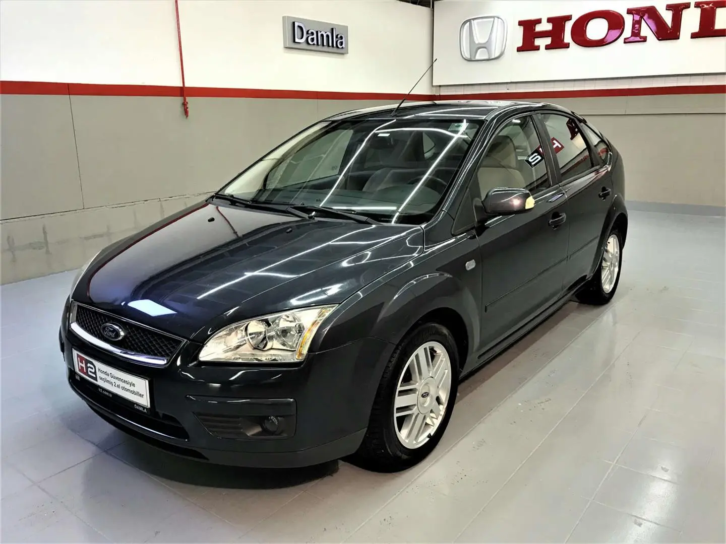 Ford Focus Focus 1.6 Ghia 3
