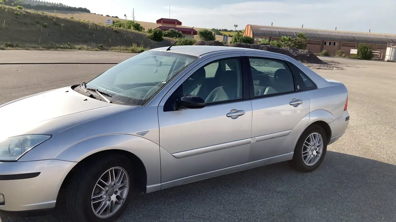 Ford Focus Focus 1.6 Ghia 3