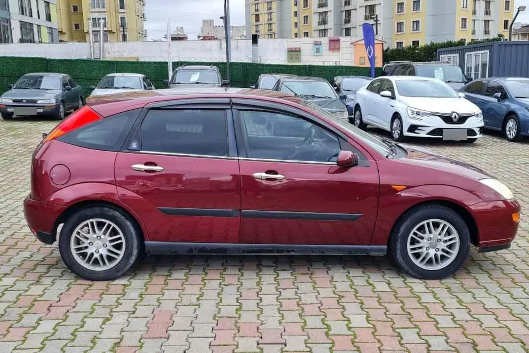 Ford Focus Focus 1.6 Ghia 3