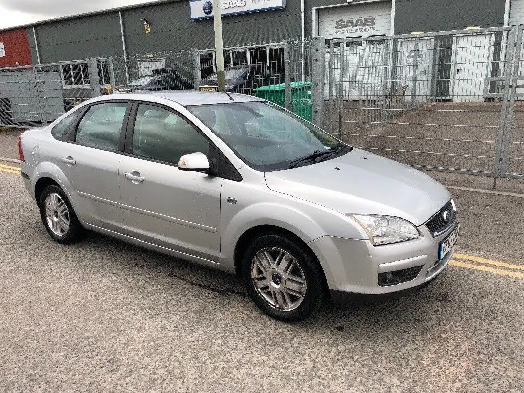 Ford Focus Focus 1.6 TDCI DPF Ghia 6