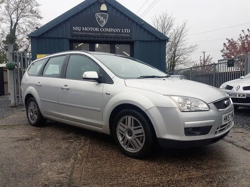 Ford Focus Focus 1.6 TDCI DPF Ghia 7