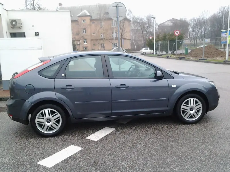 Ford Focus Focus 1.6 TDCI DPF Ghia CVT 3