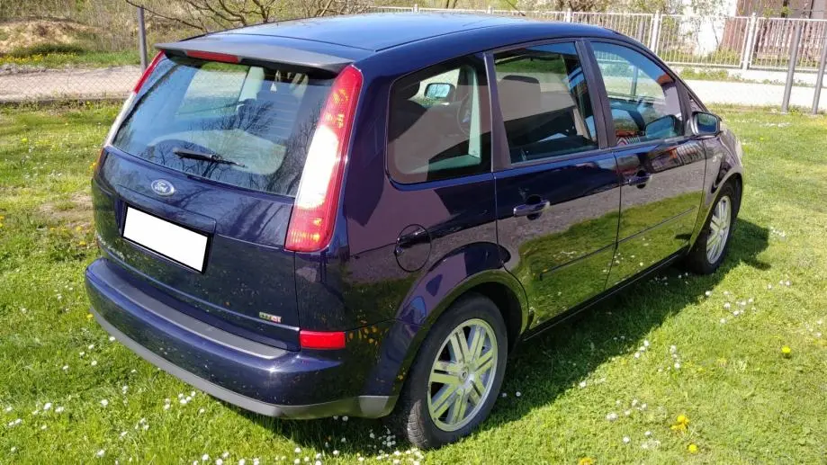 Ford Focus Focus 1.6 TDCI Ghia 7