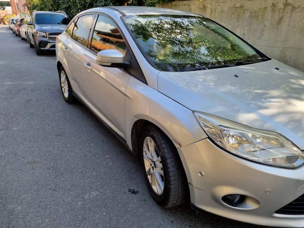 Ford Focus Focus 1.6 Ti-VCT Style 5