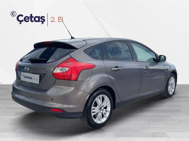 Ford Focus Focus 1.6 Ti-VCT Style 6