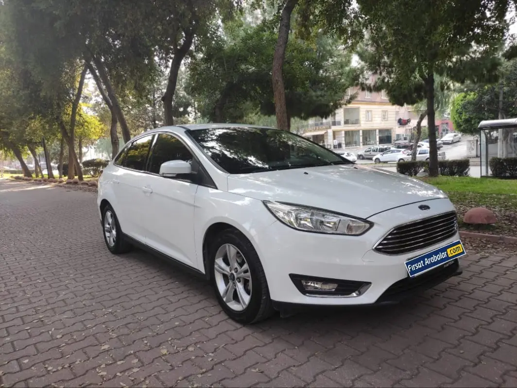 Ford Focus Focus 1.6 Ti-VCT Style Powershift 1