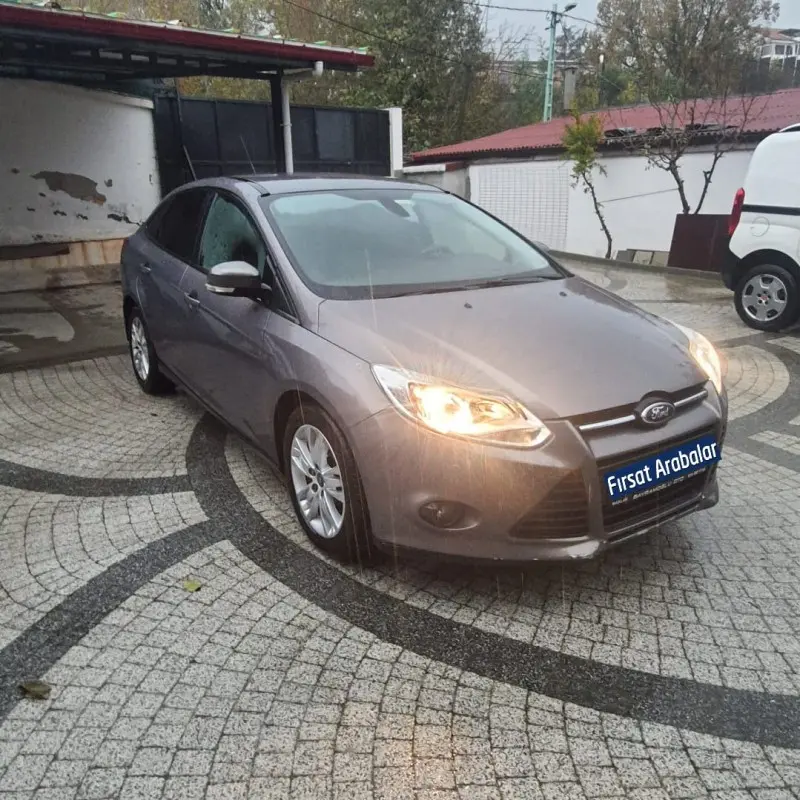 Ford Focus Focus 1.6 Ti-VCT Style Powershift 6