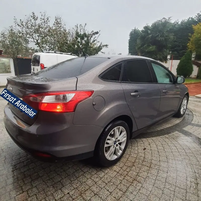 Ford Focus Focus 1.6 Ti-VCT Style Powershift 4